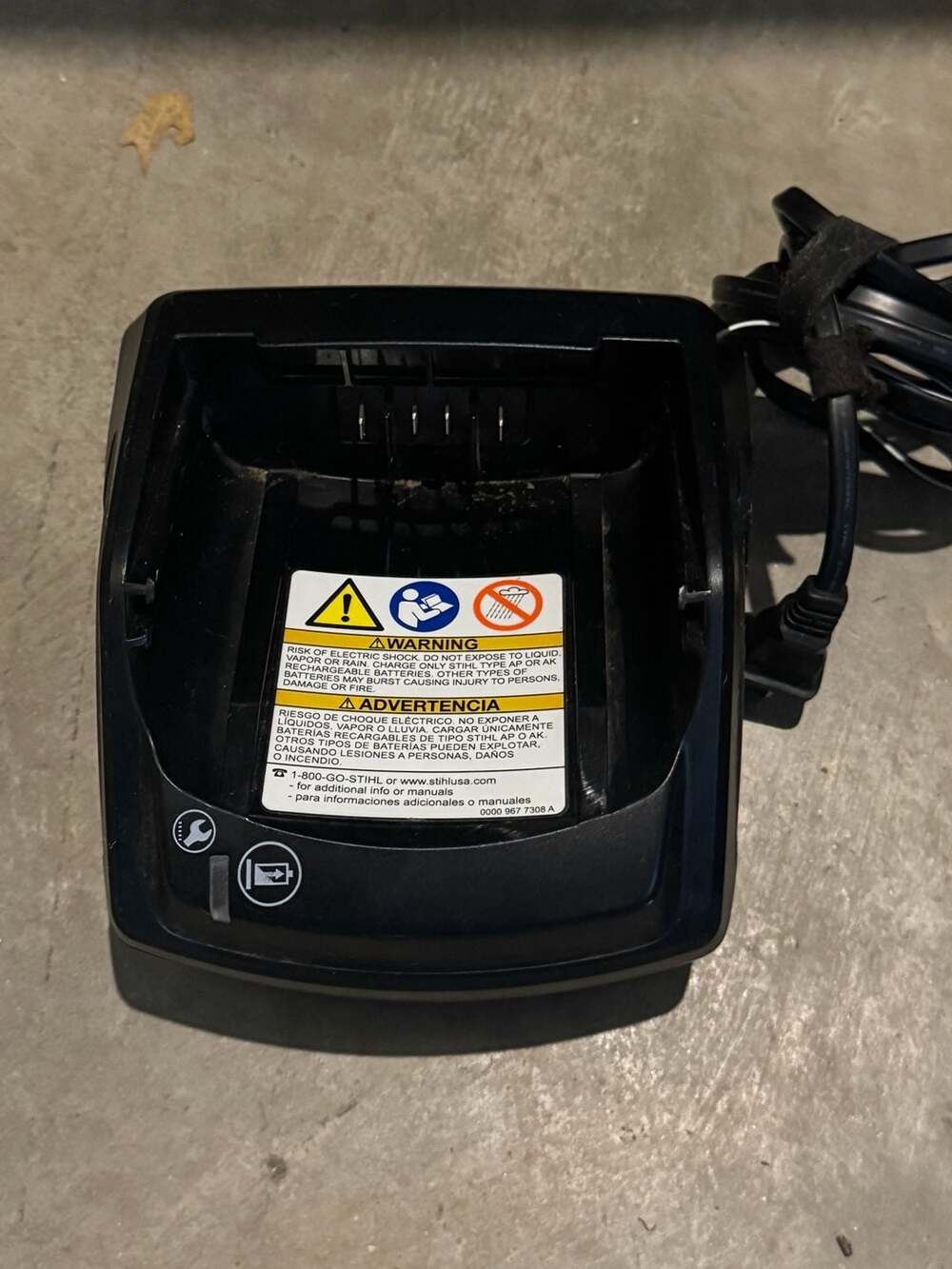 STIHL AL 101 Battery Charger